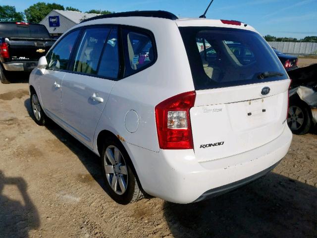 KNAFG526587130215 - 2008 KIA RONDO LX WHITE photo 3