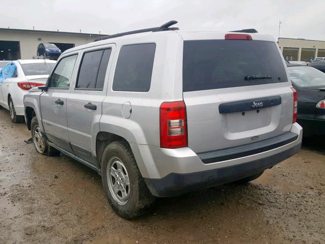 1J4NT1GA0BD197694 - 2011 JEEP PATRIOT SP SILVER photo 3