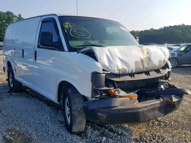 1GCFG15X381122133 - 2008 CHEVROLET EXPRESS G1 WHITE photo 1