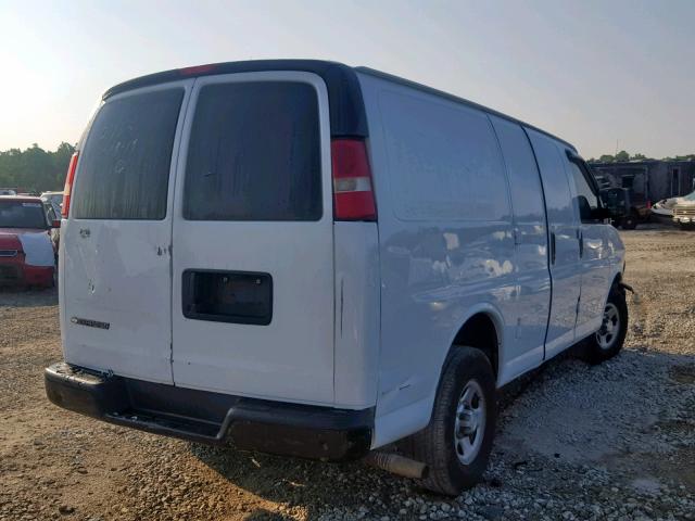 1GCFG15X381122133 - 2008 CHEVROLET EXPRESS G1 WHITE photo 4