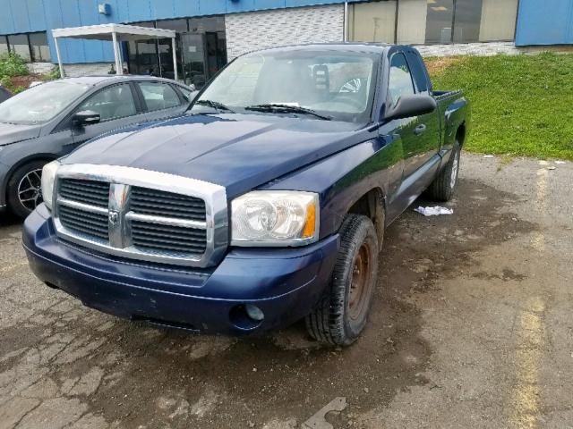 1D7HE42N66S640530 - 2006 DODGE DAKOTA SLT BLUE photo 2