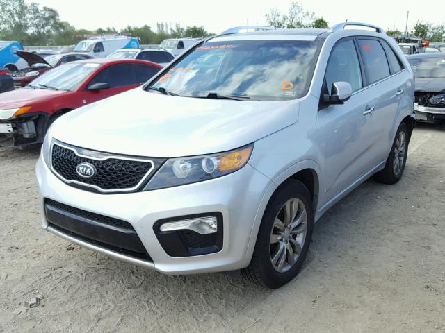 5XYKWDA25BG132019 - 2011 KIA SORENTO SX SILVER photo 2