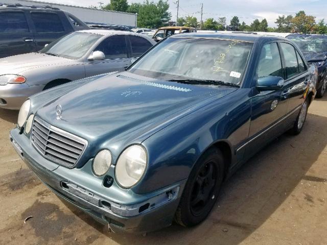 WDBJF82J4YX030434 - 2000 MERCEDES-BENZ E 320 4MAT BLUE photo 2