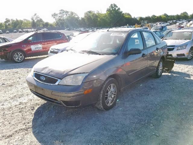 1FAFP34N67W132223 - 2007 FORD FOCUS ZX4 GRAY photo 2