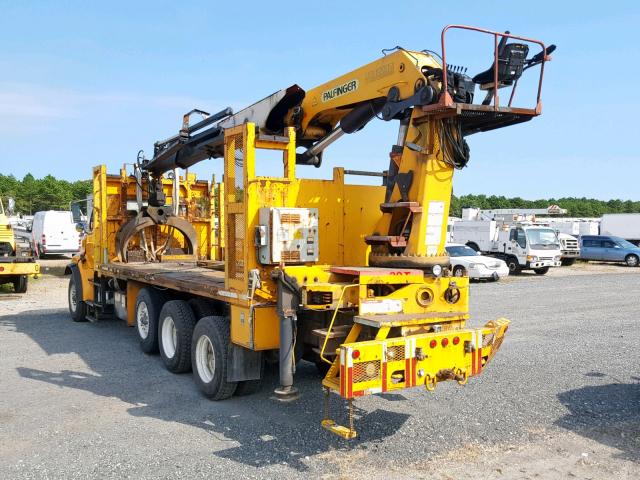 2FZHAZAS64AM90381 - 2004 STERLING TRUCK LT 9500 YELLOW photo 3