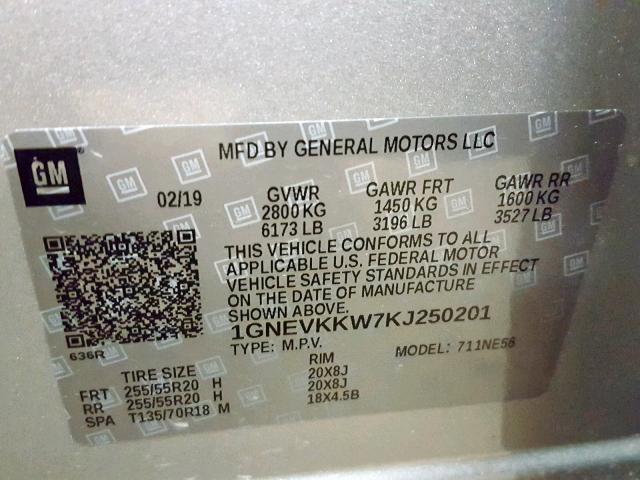 1GNEVKKW7KJ250201 - 2019 CHEVROLET TRAVERSE P SILVER photo 10