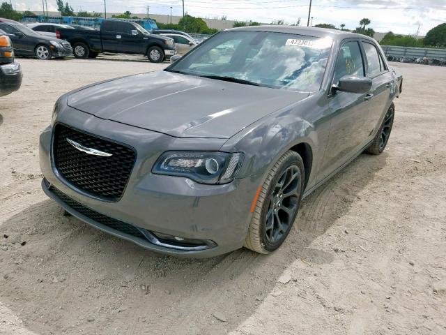 2C3CCABG7KH515360 - 2019 CHRYSLER 300 S GRAY photo 2