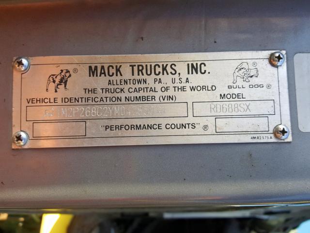 1M2P268C2YM047850 - 2000 MACK 600 RD600 YELLOW photo 10