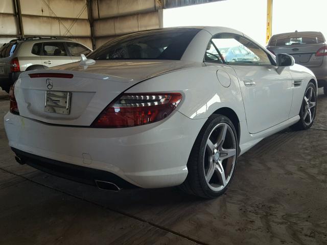 WDDPK4HA2EF080148 - 2014 MERCEDES-BENZ SLK 250 WHITE photo 4