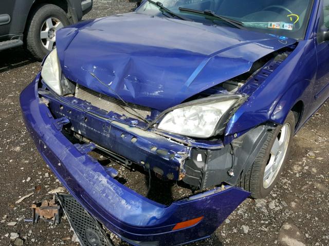 3FAHP31N55R115068 - 2005 FORD FOCUS ZX3 BLUE photo 9