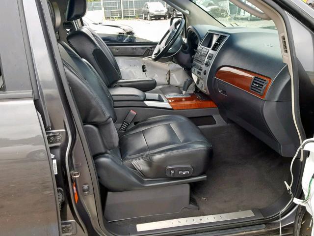 5N3ZA0NC6AN907995 - 2010 INFINITI QX56 GRAY photo 5