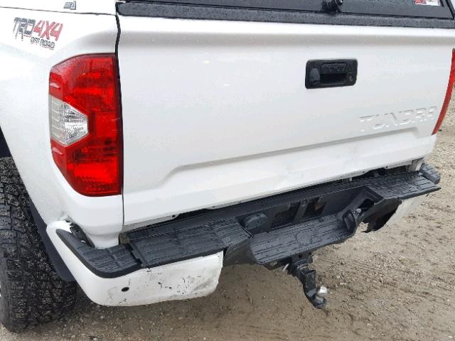 5TFDY5F1XHX591710 - 2017 TOYOTA TUNDRA CRE WHITE photo 9