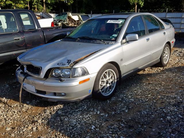 YV1VS27524F051915 - 2004 VOLVO S40 1.9T SILVER photo 2