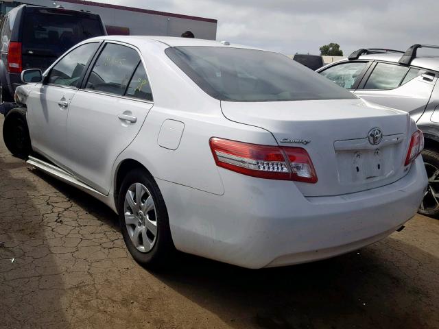 4T1BF3EK7BU693966 - 2011 TOYOTA CAMRY BASE WHITE photo 3