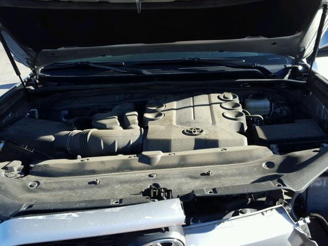 JTEBU5JR7G5320836 - 2016 TOYOTA 4RUNNER SR SILVER photo 7