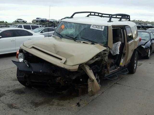 JTEBU4BF2CK123695 - 2012 TOYOTA FJ CRUISER TAN photo 2