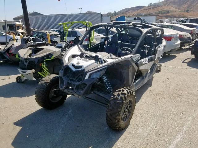 3JBVMAY21JK000060 - 2018 CAN-AM MAVERICK X WHITE photo 2