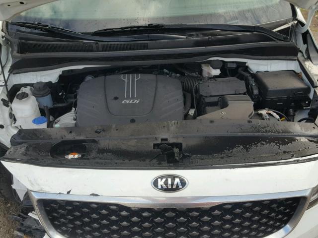 KNDMB5C15H6325927 - 2017 KIA SEDONA LX WHITE photo 7