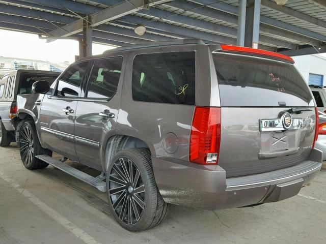 1GYS3BEF8DR233029 - 2013 CADILLAC ESCALADE L BROWN photo 3