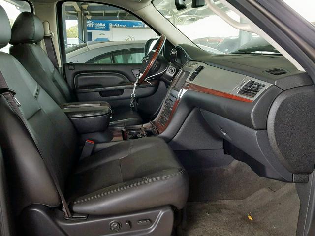 1GYS3BEF8DR233029 - 2013 CADILLAC ESCALADE L BROWN photo 5