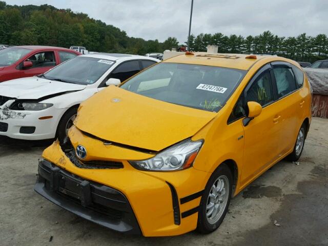 JTDZN3EU1FJ030195 - 2015 TOYOTA PRIUS V YELLOW photo 2