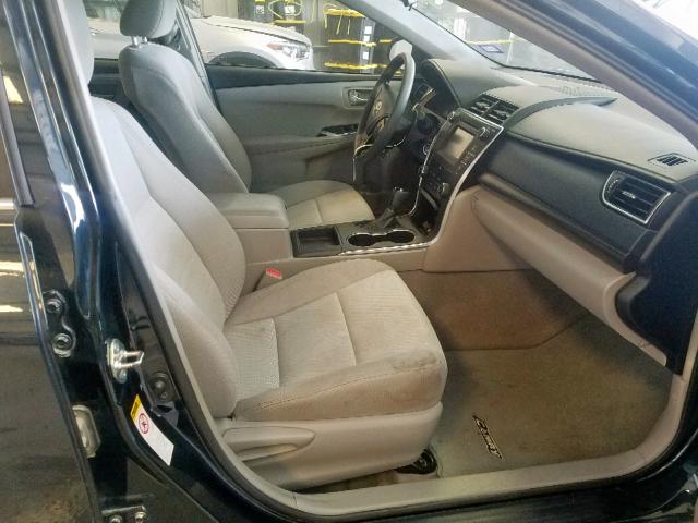 4T4BF1FK8FR468003 - 2015 TOYOTA CAMRY LE GRAY photo 5