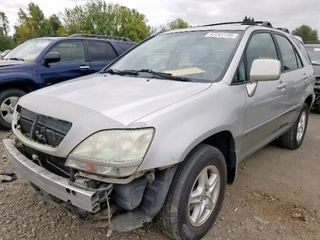 JTJHF10U620275320 - 2002 LEXUS RX 300 SILVER photo 2