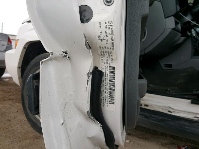 1J8HH48K67C622337 - 2007 JEEP COMMANDER WHITE photo 10