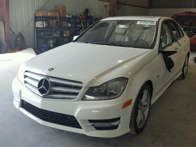 WDDGF4HB7CR219022 - 2012 MERCEDES-BENZ C 250 WHITE photo 2