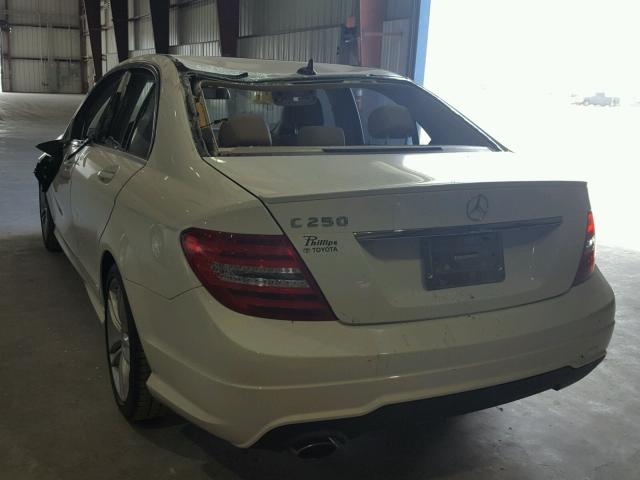 WDDGF4HB7CR219022 - 2012 MERCEDES-BENZ C 250 WHITE photo 3