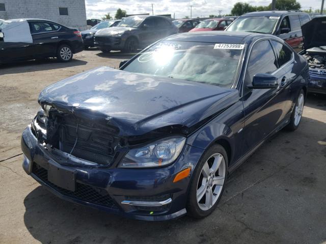 WDDGJ4HBXCF800353 - 2012 MERCEDES-BENZ C 250 BLUE photo 2