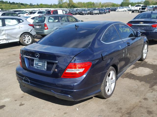 WDDGJ4HBXCF800353 - 2012 MERCEDES-BENZ C 250 BLUE photo 4