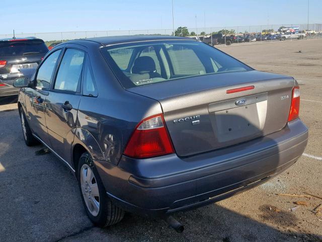 1FAFP34NX5W312950 - 2005 FORD FOCUS ZX4 GRAY photo 3