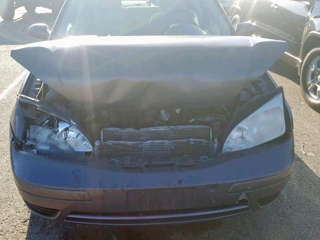 1FAFP34NX5W312950 - 2005 FORD FOCUS ZX4 GRAY photo 9