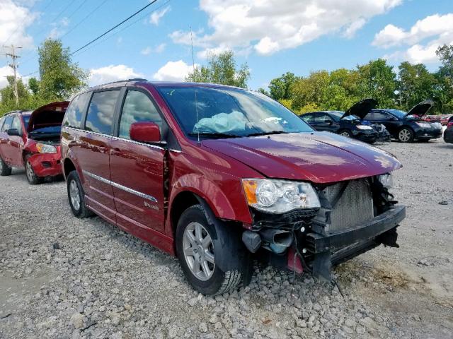 2C4RC1BGXDR657883 - 2013 CHRYSLER TOWN & COU MAROON photo 1