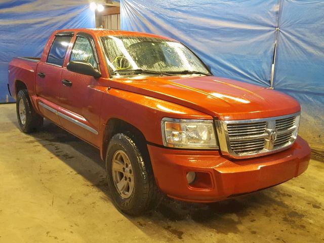 1D7HW58N88S637027 - 2008 DODGE DAKOTA QUA ORANGE photo 1