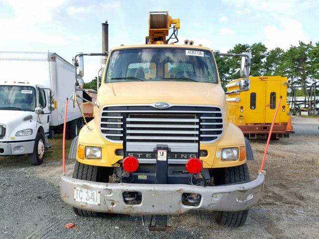 2FZHAZDE47AY21341 - 2007 STERLING TRUCK LT 9500 YELLOW photo 9