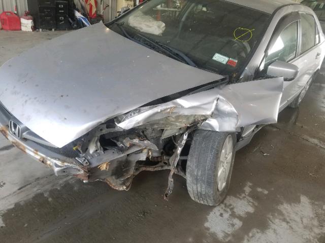 1HGCM55333A015562 - 2003 HONDA ACCORD LX SILVER photo 9