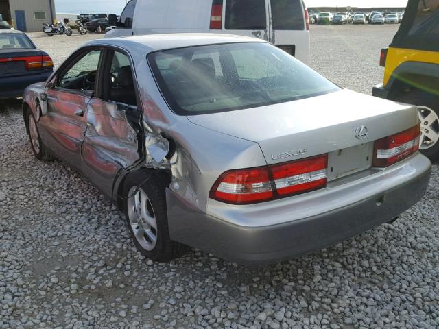 JT8BF28G815106056 - 2001 LEXUS ES 300 SILVER photo 3