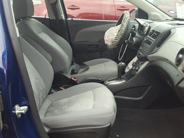 1G1JA5SH9D4232640 - 2013 CHEVROLET SONIC LS 蓝色 照片 5