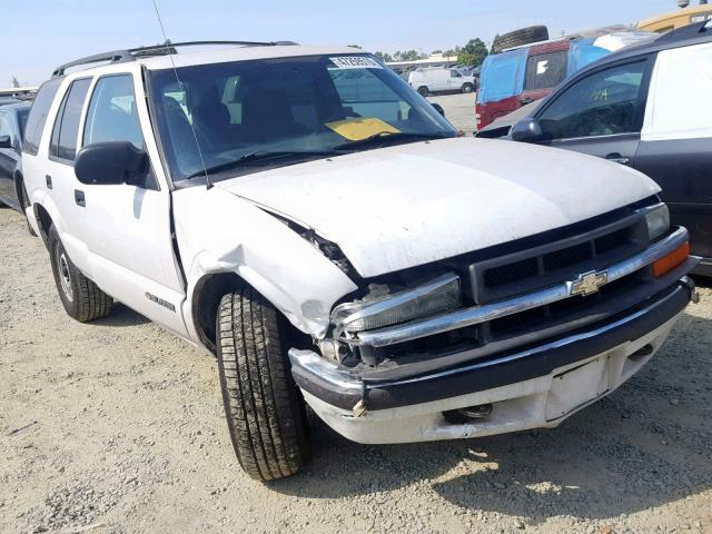 1GNDT13W01K223098 - 2001 CHEVROLET BLAZER WHITE photo 1