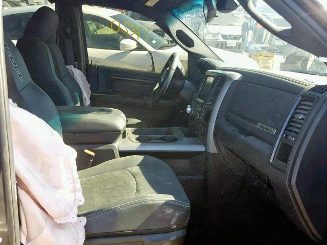 1C6RR6YT3JS160949 - 2018 RAM 1500 REBEL ნაცრისფერი ფოტო 5