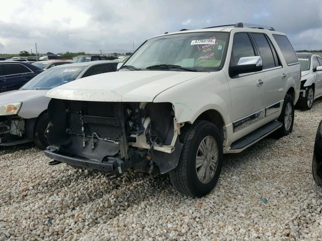 5LMFU27597LJ14883 - 2007 LINCOLN NAVIGATOR 白色 照片 2