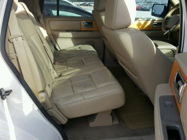 5LMFU27597LJ14883 - 2007 LINCOLN NAVIGATOR 白色 照片 6