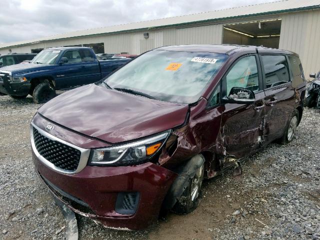 KNDMB5C1XH6234197 - 2017 KIA SEDONA LX BURGUNDY photo 2