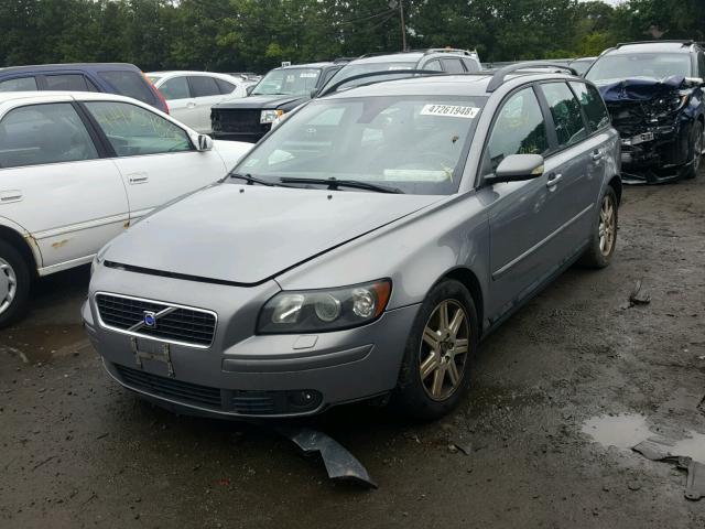 YV1MW682352052785 - 2005 VOLVO V50 T5 GRAY photo 2