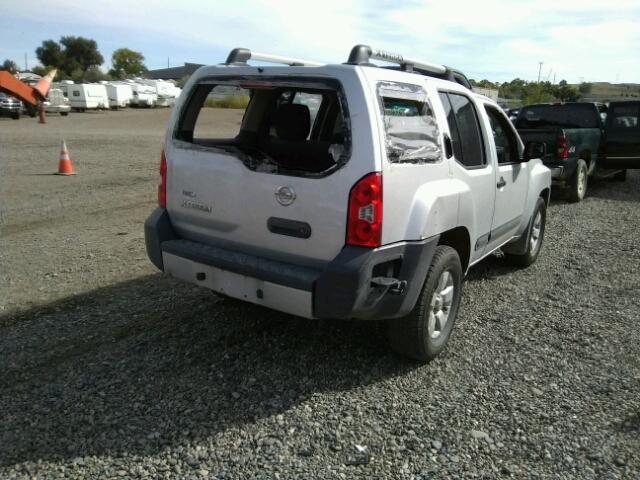 5N1AN0NW8DN813755 - 2013 NISSAN XTERRA X SILVER photo 4