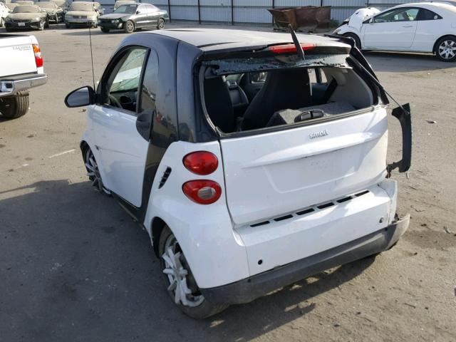 WMEEJ31XX8K138856 - 2008 SMART FORTWO PUR WHITE photo 3