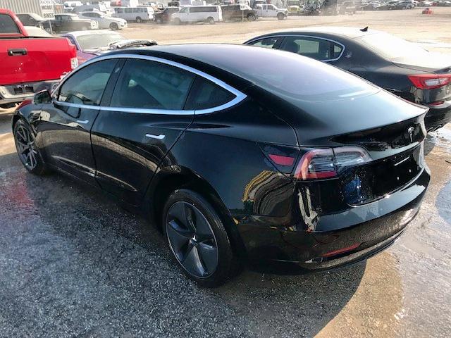 5YJ3E1EAXJF166020 - 2018 TESLA MODEL 3 BLACK photo 3