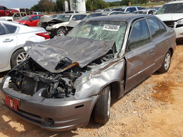 KMHCG45C45U641568 - 2005 HYUNDAI ACCENT GL SILVER photo 2